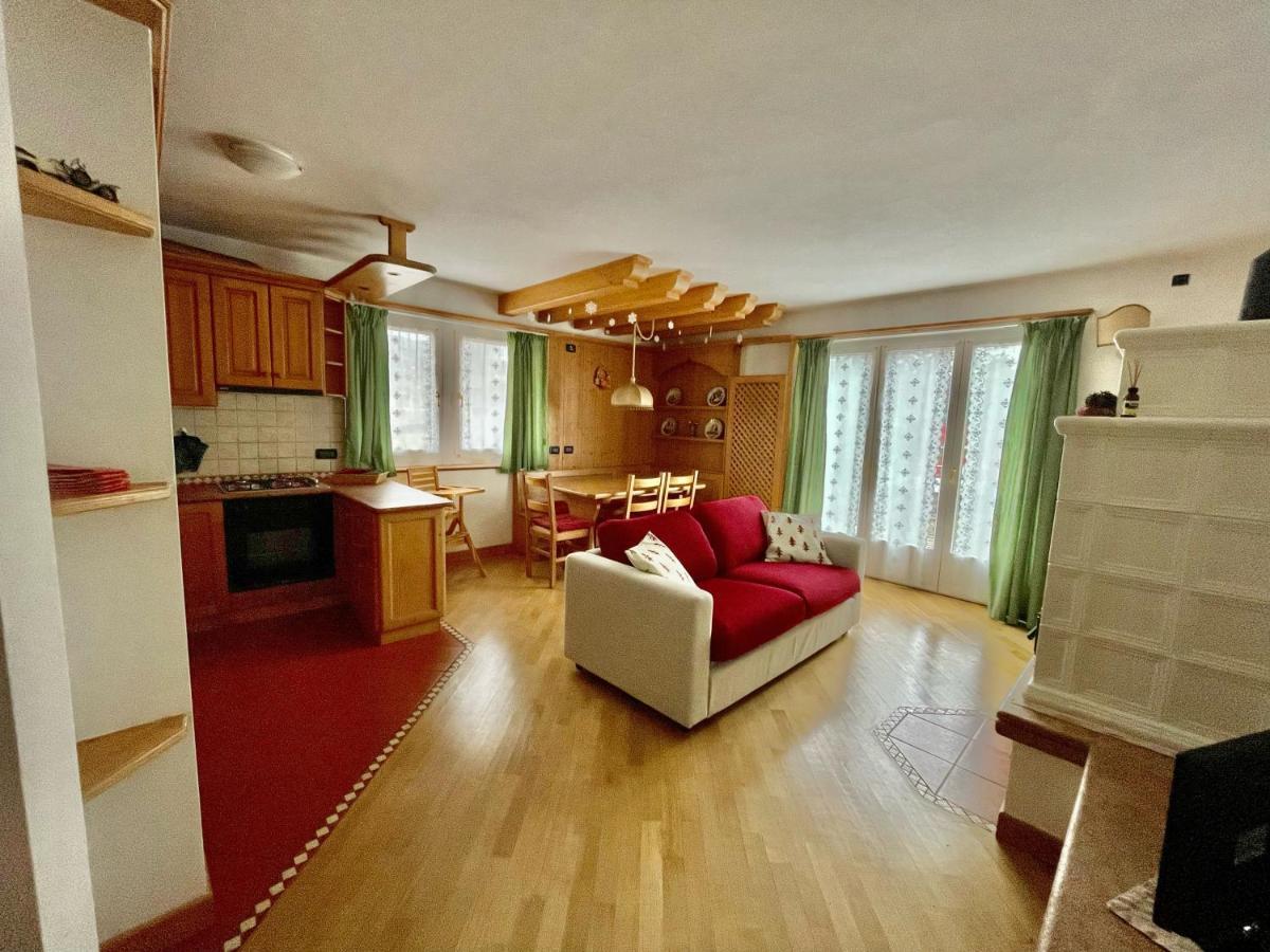 Villa Iris - La Prima Villa Vacanze Nell'Altopiano Азіаго Екстер'єр фото